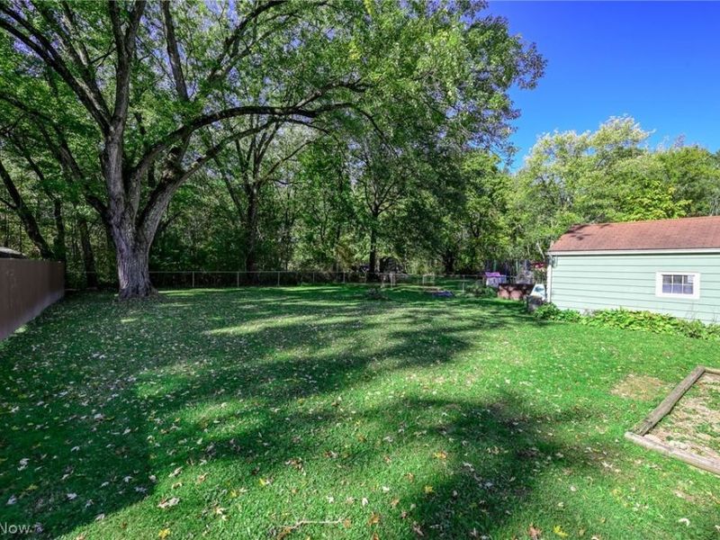 755 N 17th Street, Sebring, OH 44672 Photo 11