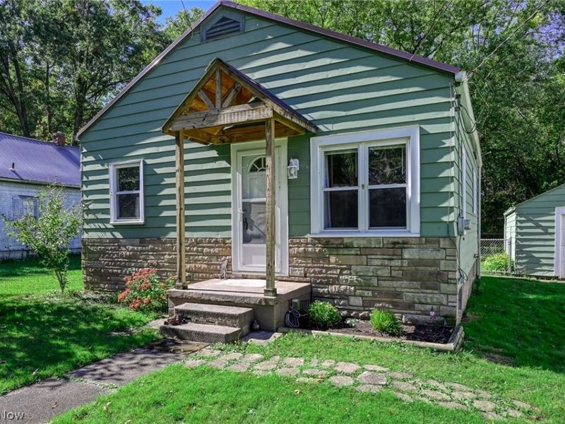 755 N 17th Street, Sebring, OH 44672 Photo 8
