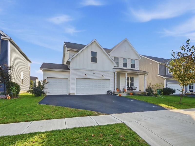 4188 Holstein Drive , Columbus, OH 43207 Photo 2