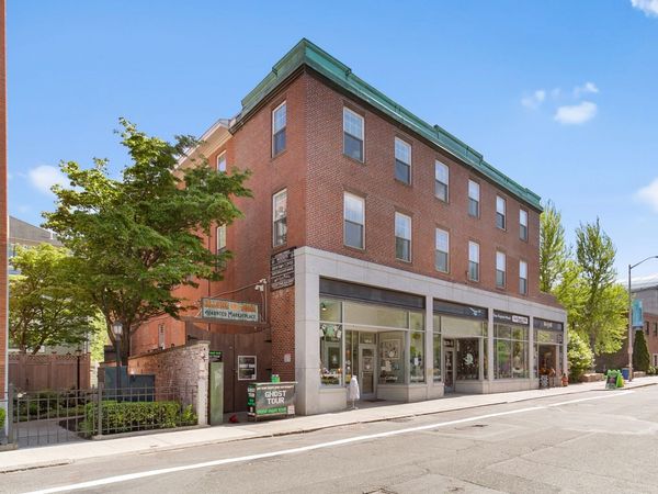 131 Essex Street, Unit 33, Salem, MA 01970