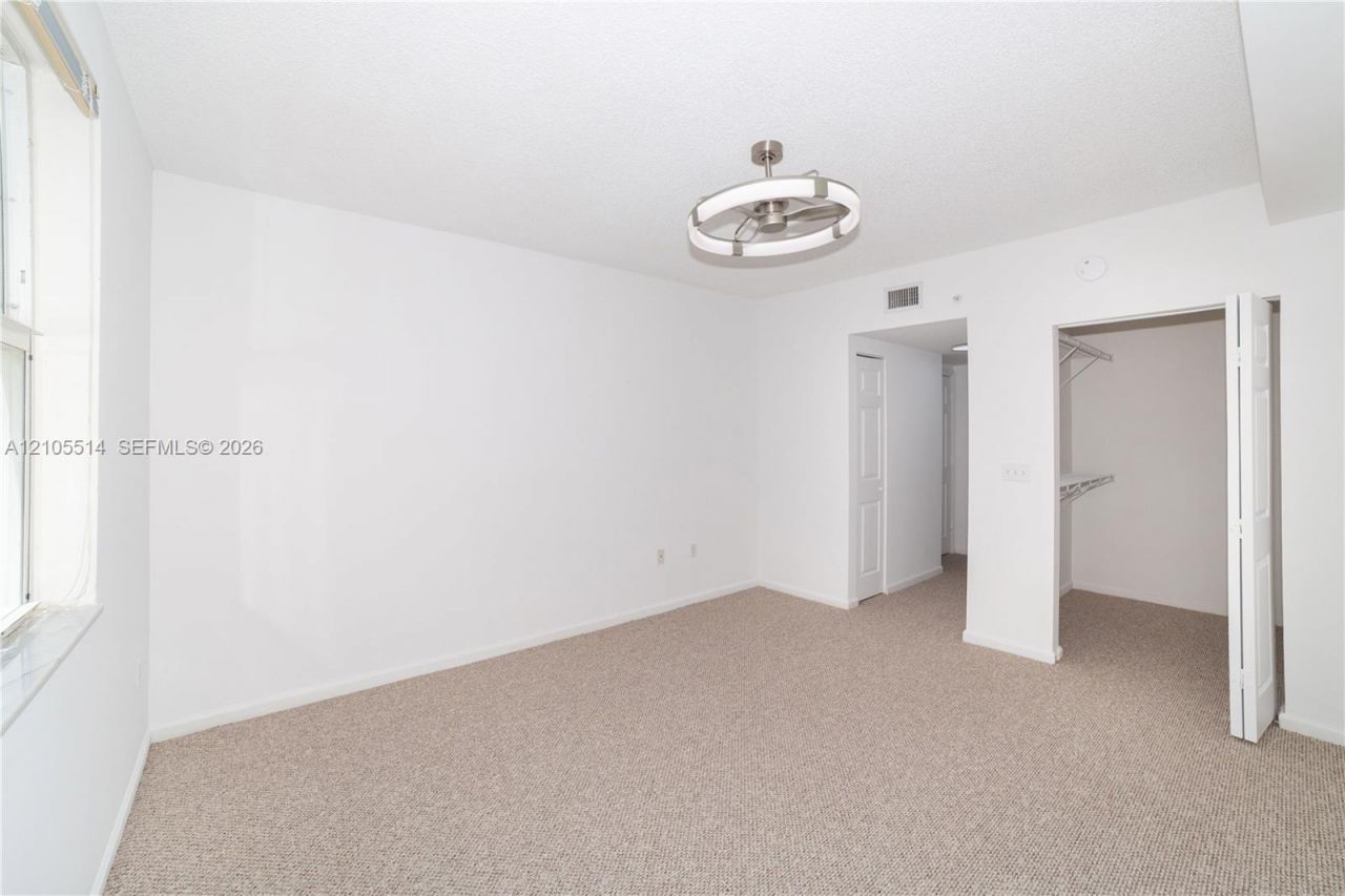 17100 N Bay Rd , Unit 1407, Sunny Isles Beach, FL 33160 Photo