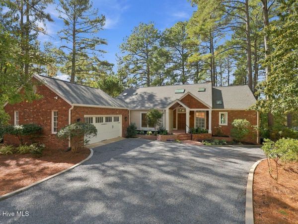 315 Lake Forest Drive SW, Pinehurst, NC 28374
