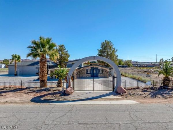 1751 E Meadow Avenue, Moapa, NV 89025