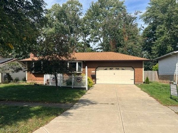 13898 Franklyn Boulevard , Brook Park, OH 44142