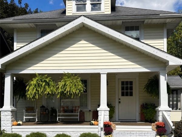 1520 Prospect Street , Coshocton, OH 43812