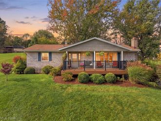 6439 Kemary Avenue SW Navarre, OH 44662
