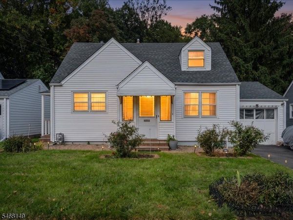 806 Pinewood Rd, Union, NJ 07083