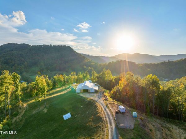 173 Teaberry Road, Roan Mountain, TN 37687