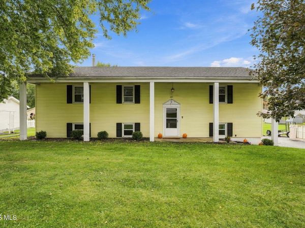 415 Center Drive , Upper Sandusky, OH 43351