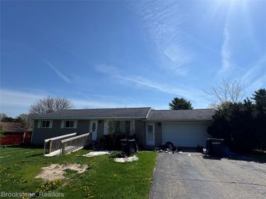 11732 Milford Road , Holly Township, Mi 48442