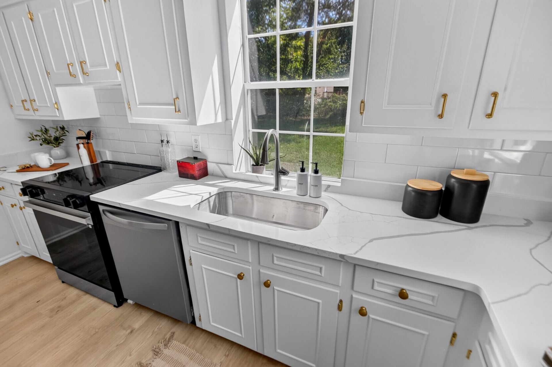 389 Maggie Road Photo 12