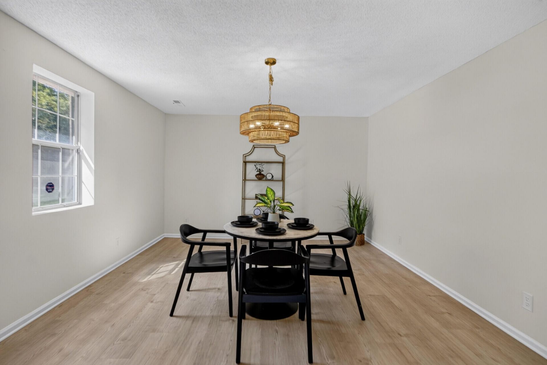 389 Maggie Road Photo 6