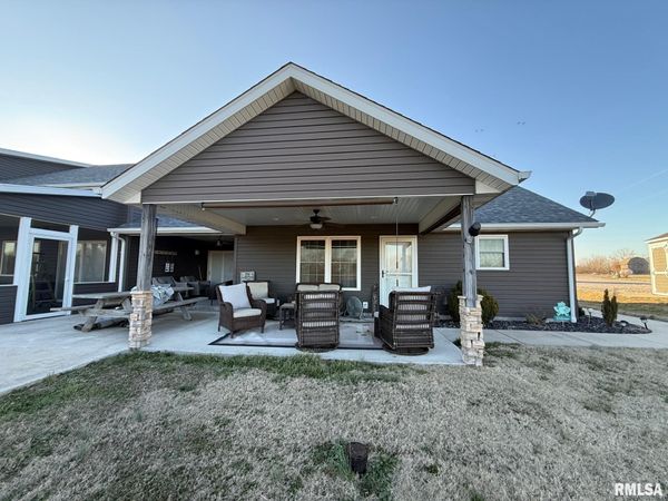 75 Bedrock Ridge, Elkville, IL 62932