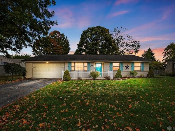 35 Waterford Drive, Centerville, OH 45458