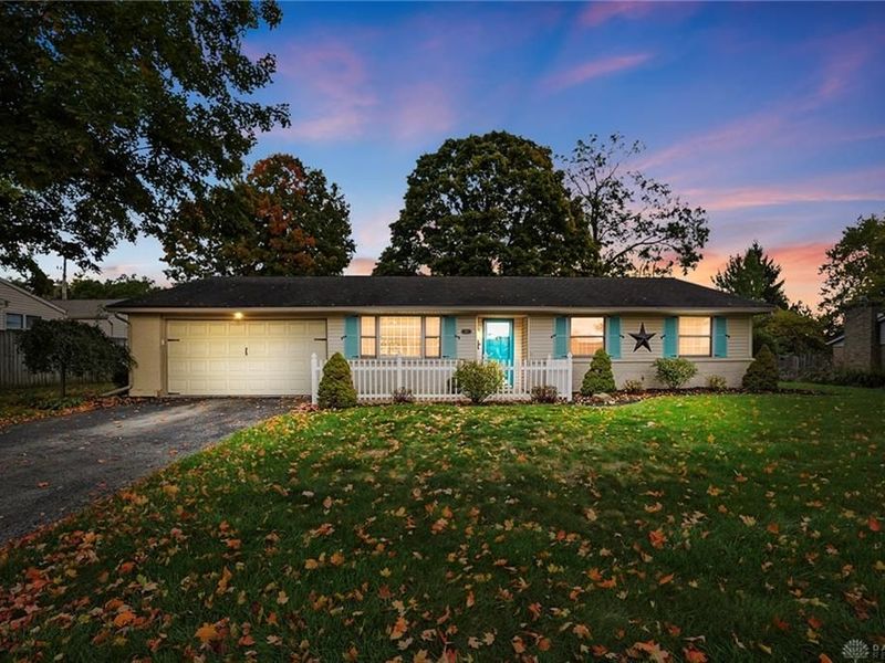 35 Waterford Drive, Centerville, OH 45458 Photo 1