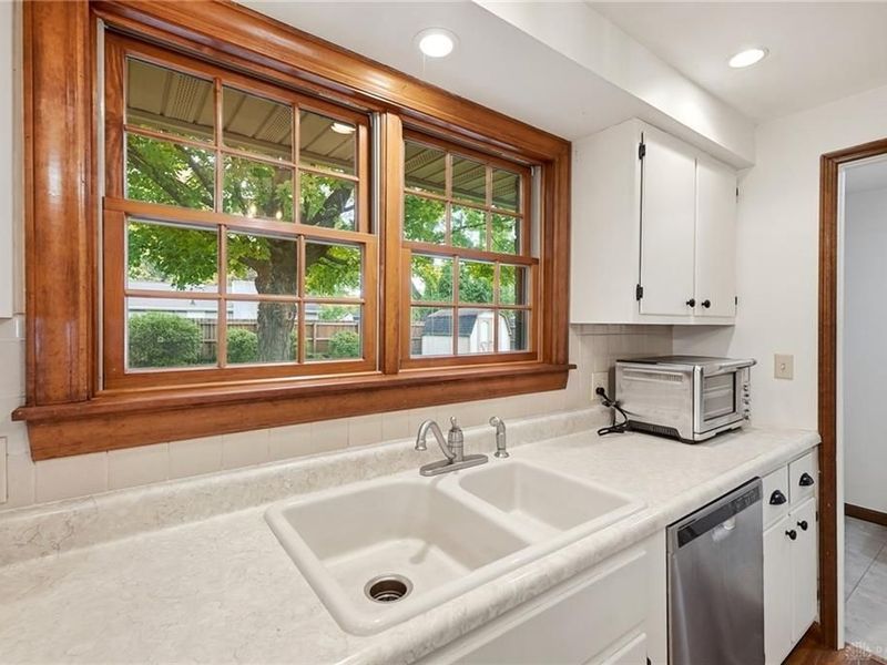 35 Waterford Drive, Centerville, OH 45458 Photo 12