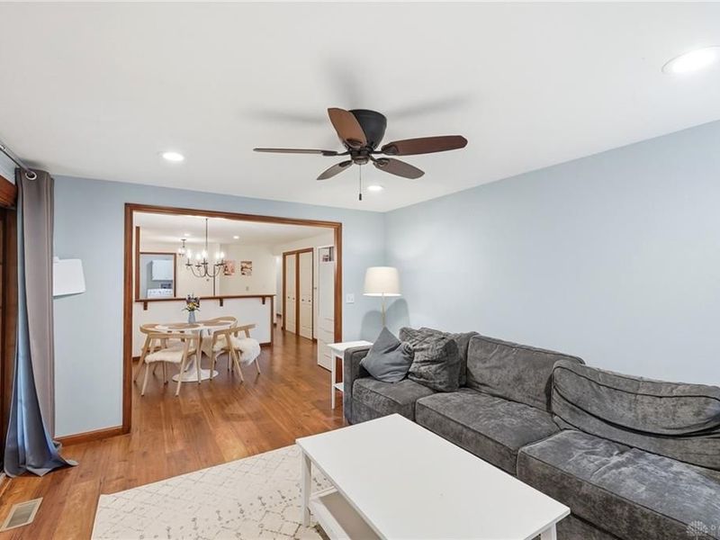 35 Waterford Drive, Centerville, OH 45458 Photo 16