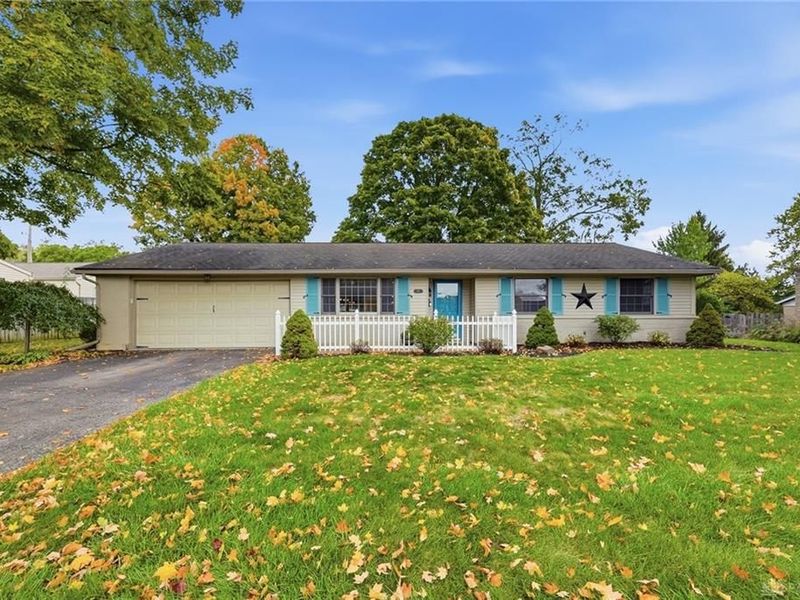 35 Waterford Drive, Centerville, OH 45458 Photo 3