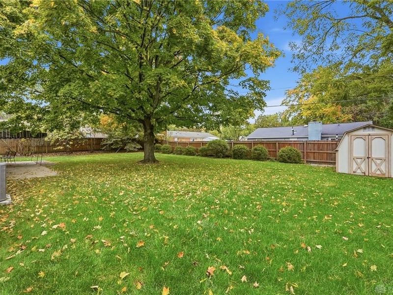 35 Waterford Drive, Centerville, OH 45458 Photo 31