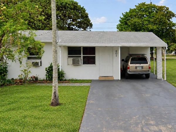 901 S D St, Lake Worth, FL 33460