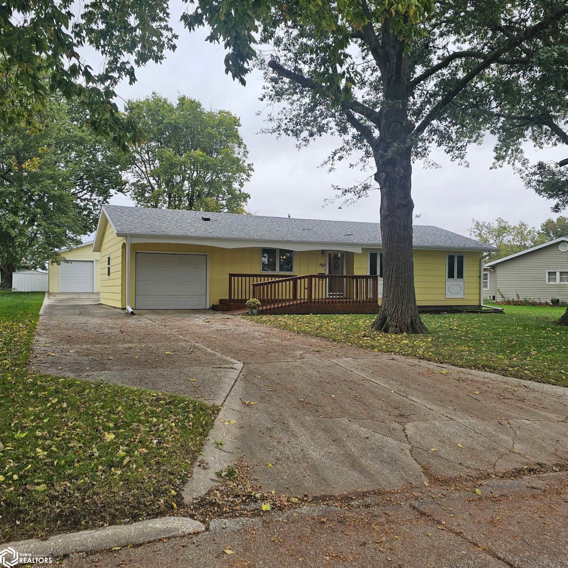 1003 N Chestnut Street, Creston, IA 50801 Main Photo
