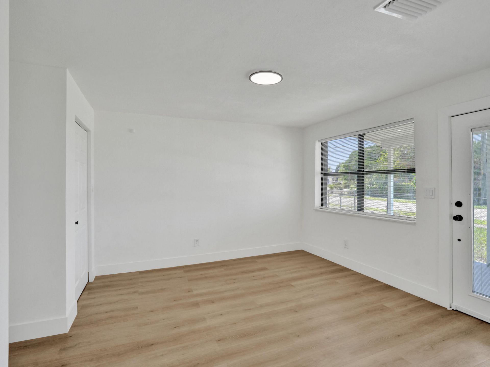 1259 W 26th Street, West Palm Beach, FL 33404 Photo