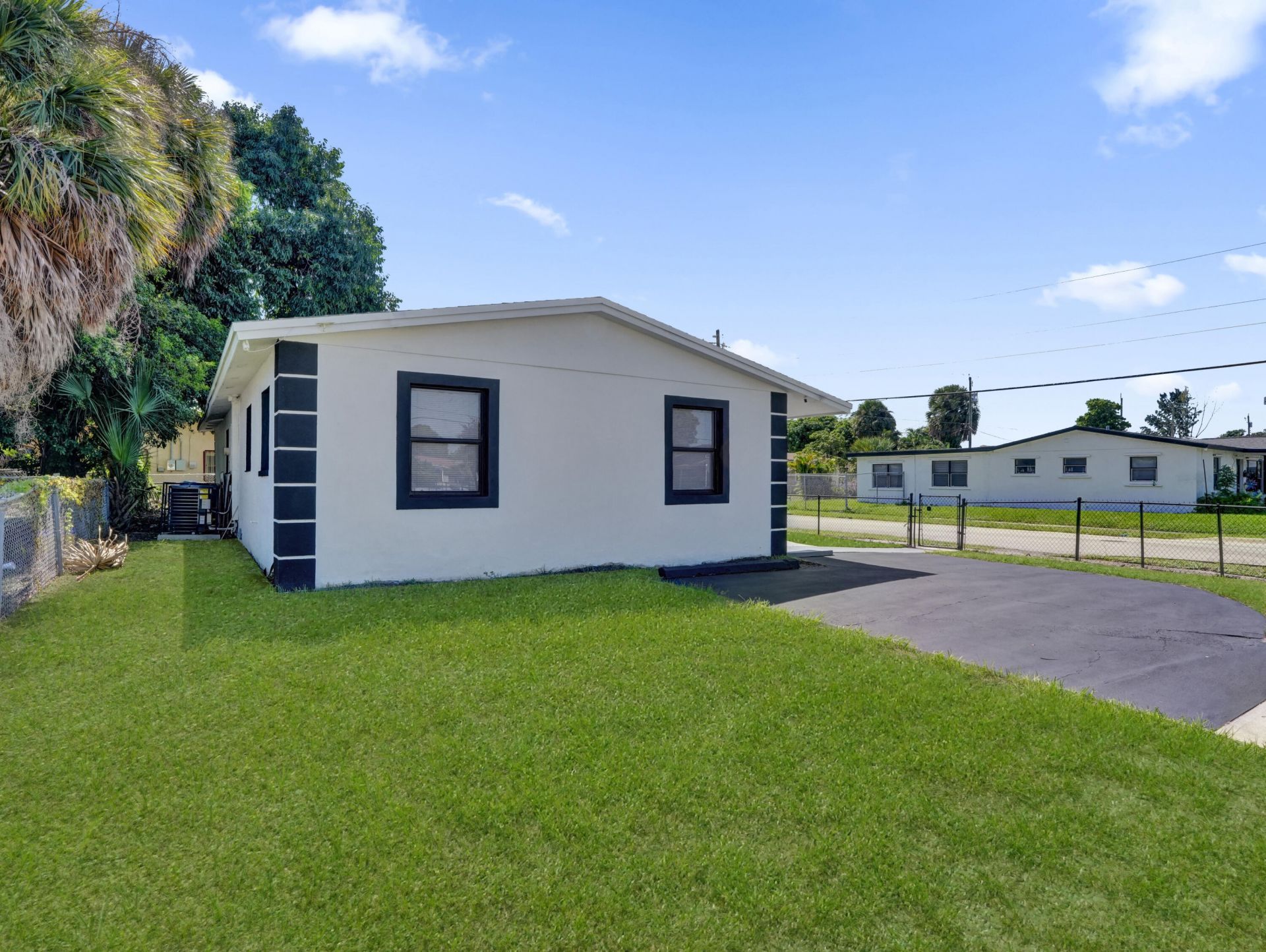 1259 W 26th Street, West Palm Beach, FL 33404 Photo