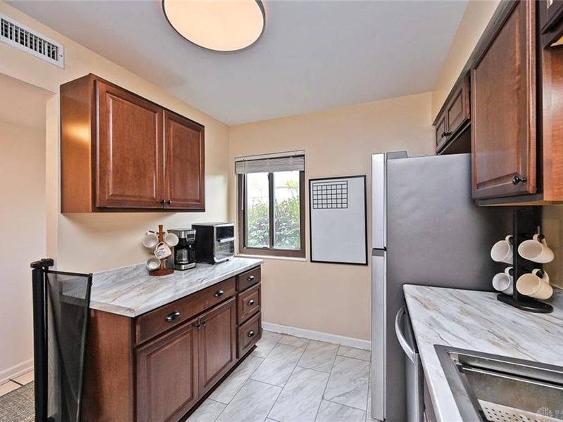 6407 Kindred Square, Dayton, OH 45449 Photo 4