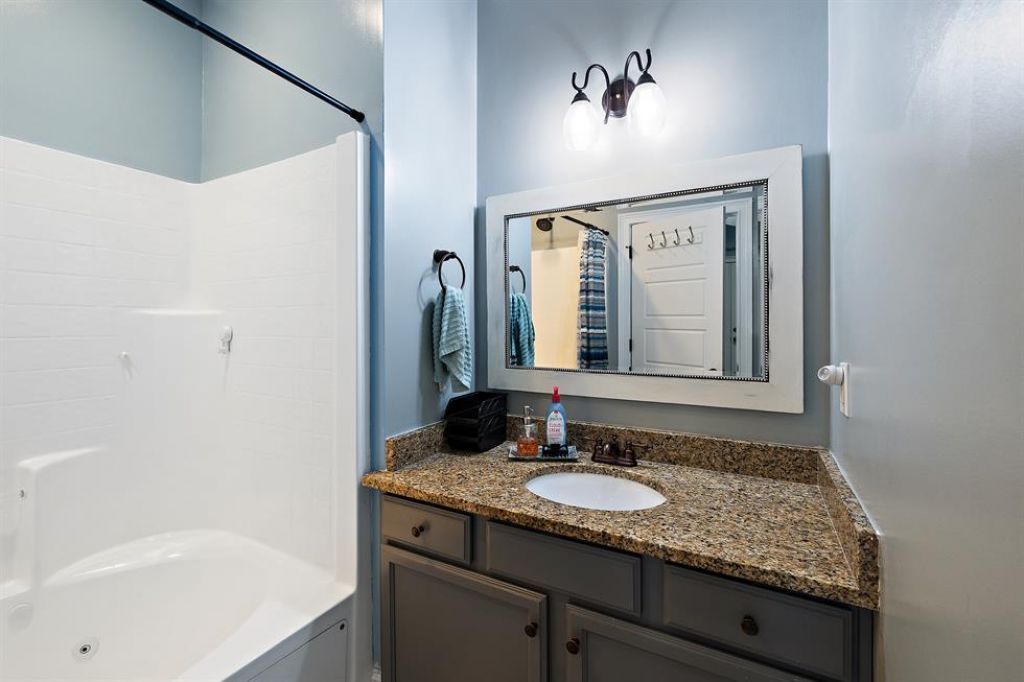 2964 Emma Lane Photo 12