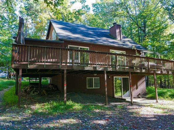 112 Golden Eagle Court , Milford, PA 18337