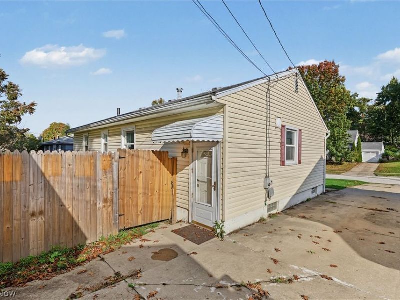 526 Meadow Lane, Cuyahoga Falls, OH 44221 Photo 25