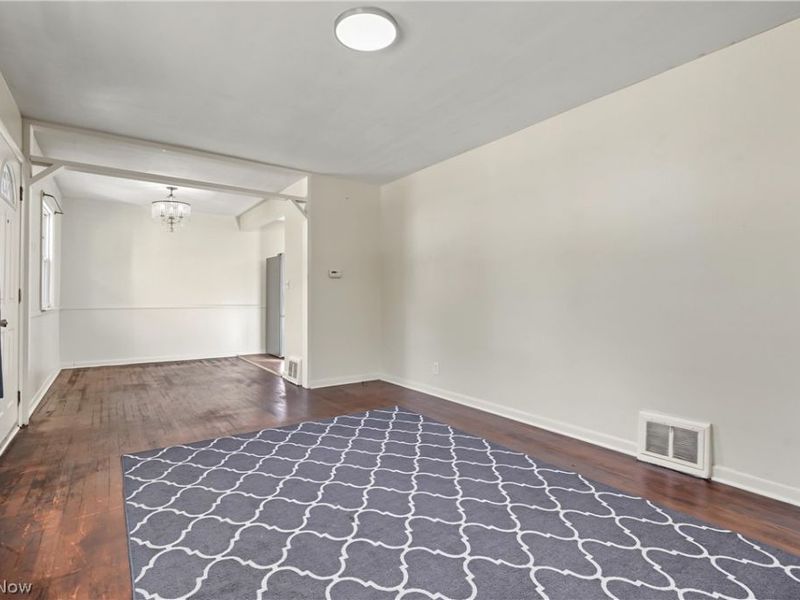526 Meadow Lane, Cuyahoga Falls, OH 44221 Photo 5