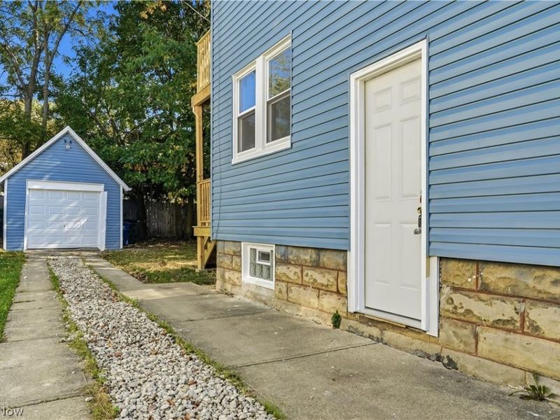 1565 Winton, Lakewood, OH 44107 Photo 6