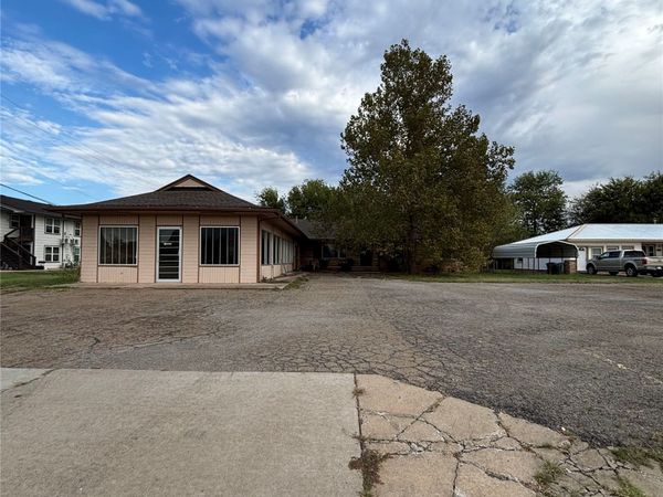 418 W Rogers Boulevard, Skiatook, OK 74070