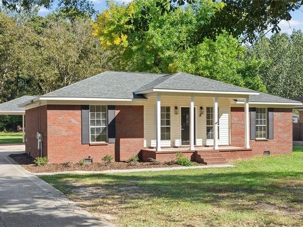 5470 Park Street, Satsuma, AL 36572