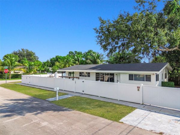 17251 NE 2nd Ct , North Miami Beach, FL 33162