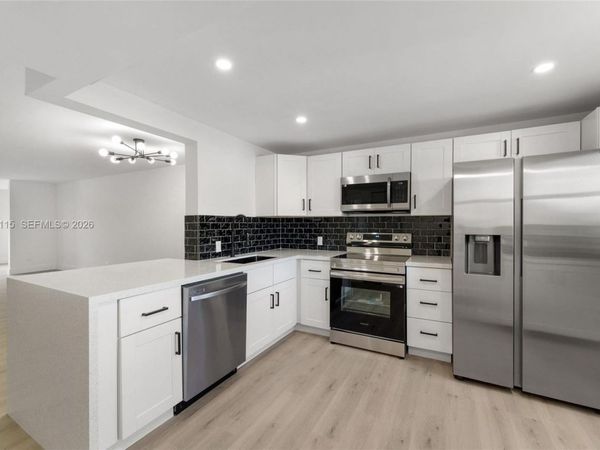 441 NE 195th St , Unit 302, Miami, FL 33179