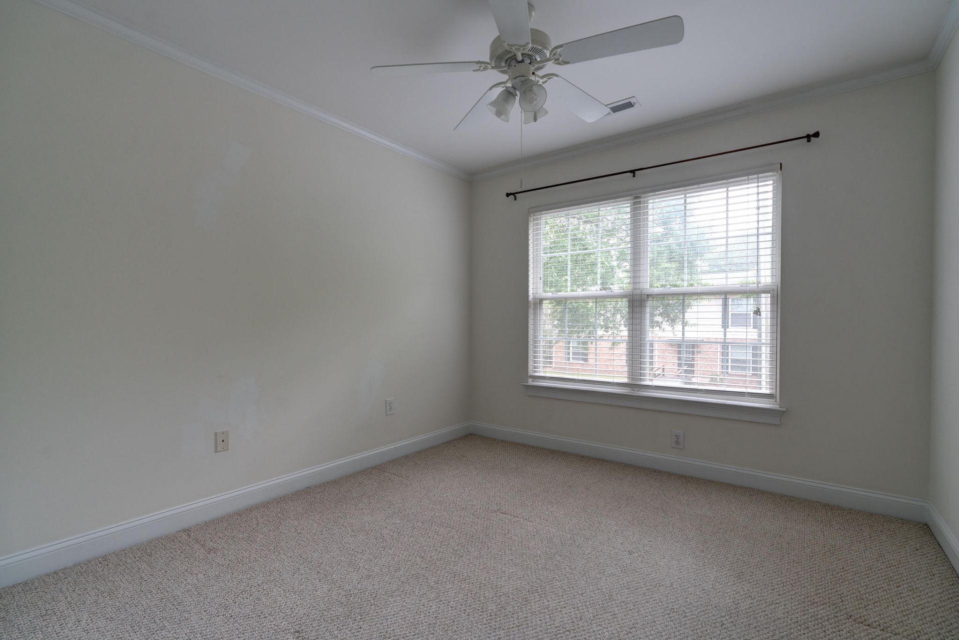 1545 Ashley River Road Photo 7
