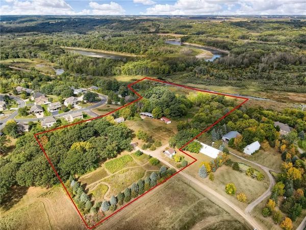 344 NE 1st Street, Belle Plaine, MN 56011