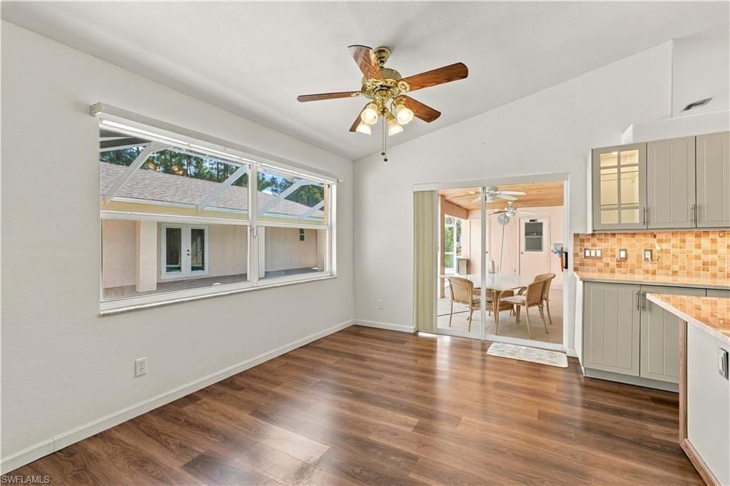 590 6th St Ne, Naples, FL 34120 Photo