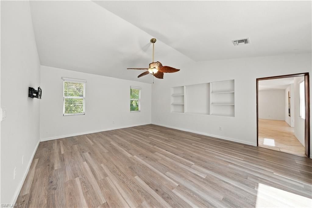 590 6th St Ne, Naples, FL 34120 Photo