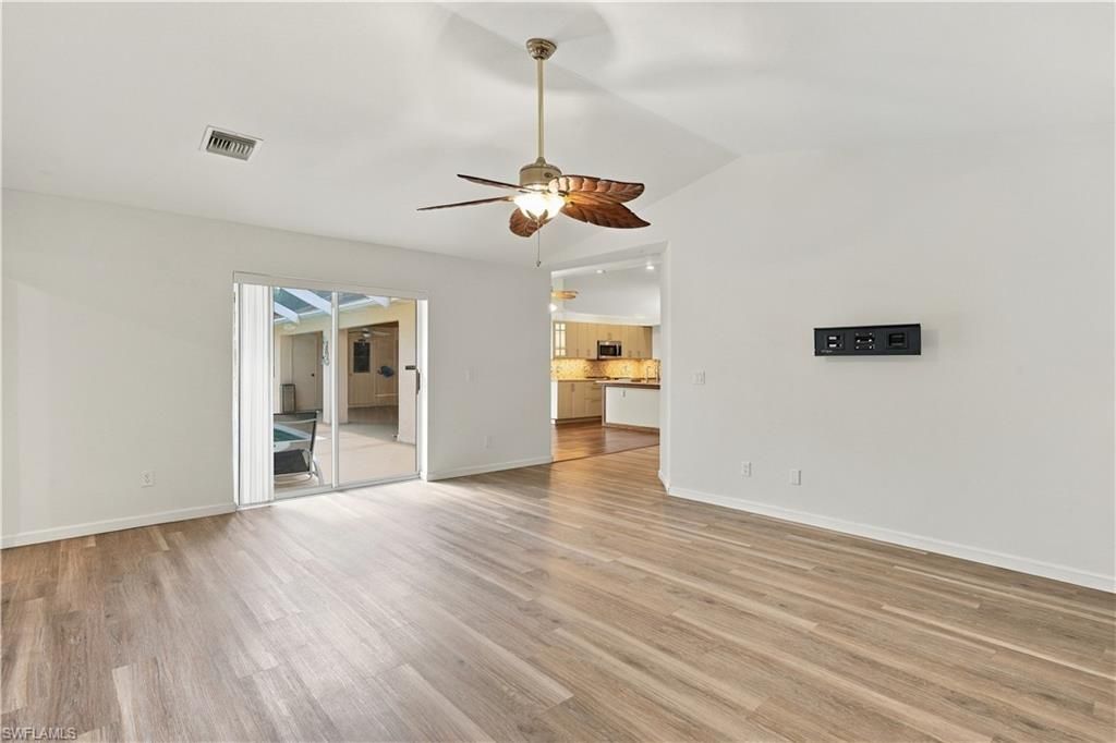 590 6th St Ne, Naples, FL 34120 Photo