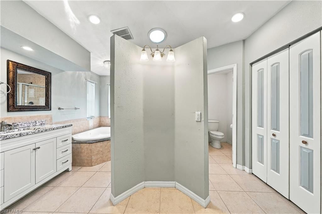 590 6th St Ne, Naples, FL 34120 Photo