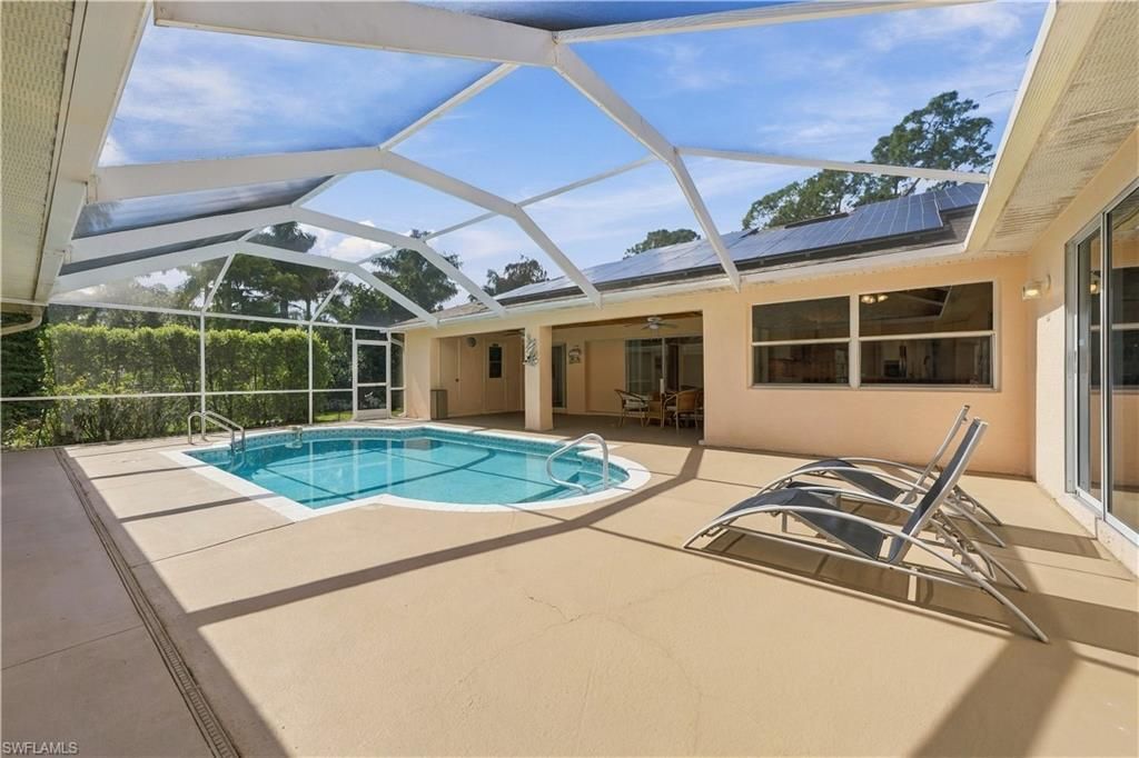 590 6th St Ne, Naples, FL 34120 Photo