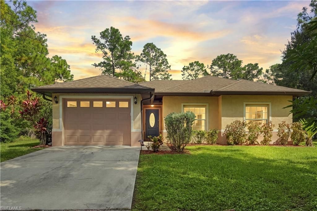 590 6th St Ne, Naples, FL 34120 Photo