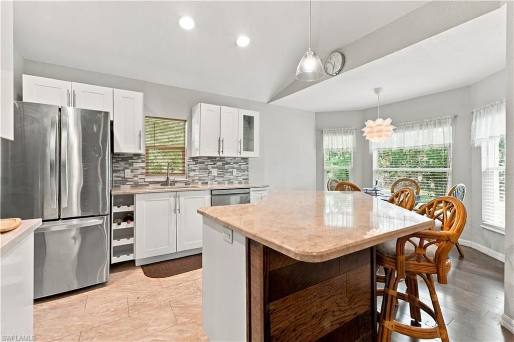 590 6th St Ne, Naples, FL 34120 Photo