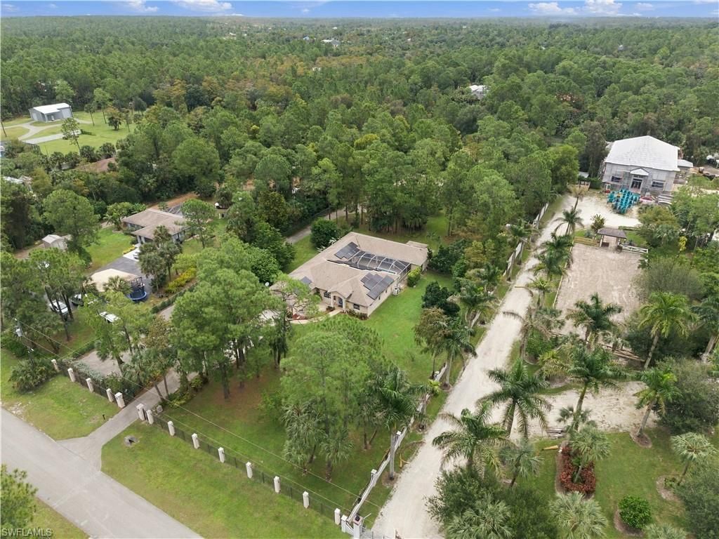 590 6th St Ne, Naples, FL 34120 Photo