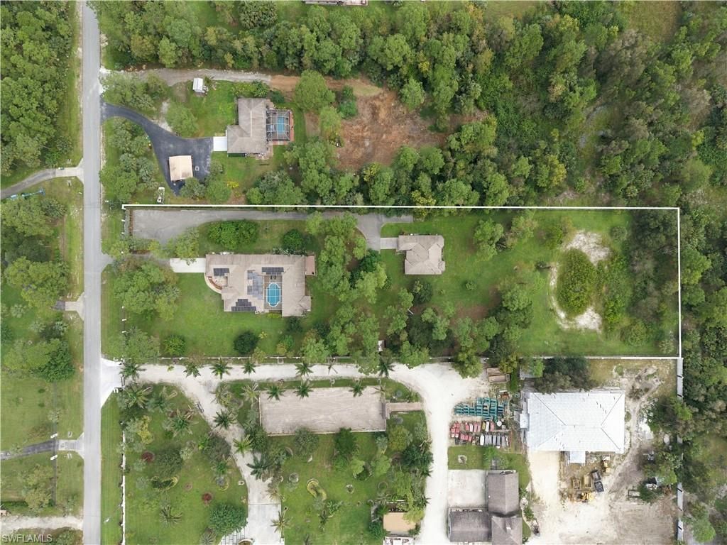 590 6th St Ne, Naples, FL 34120 Photo