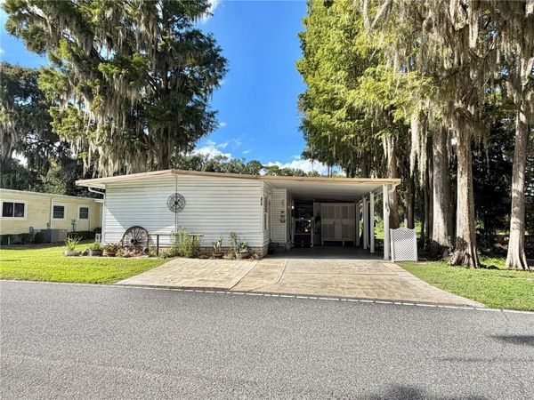 107 ROYAL PALM DRIVE , LEESBURG, FL 34748