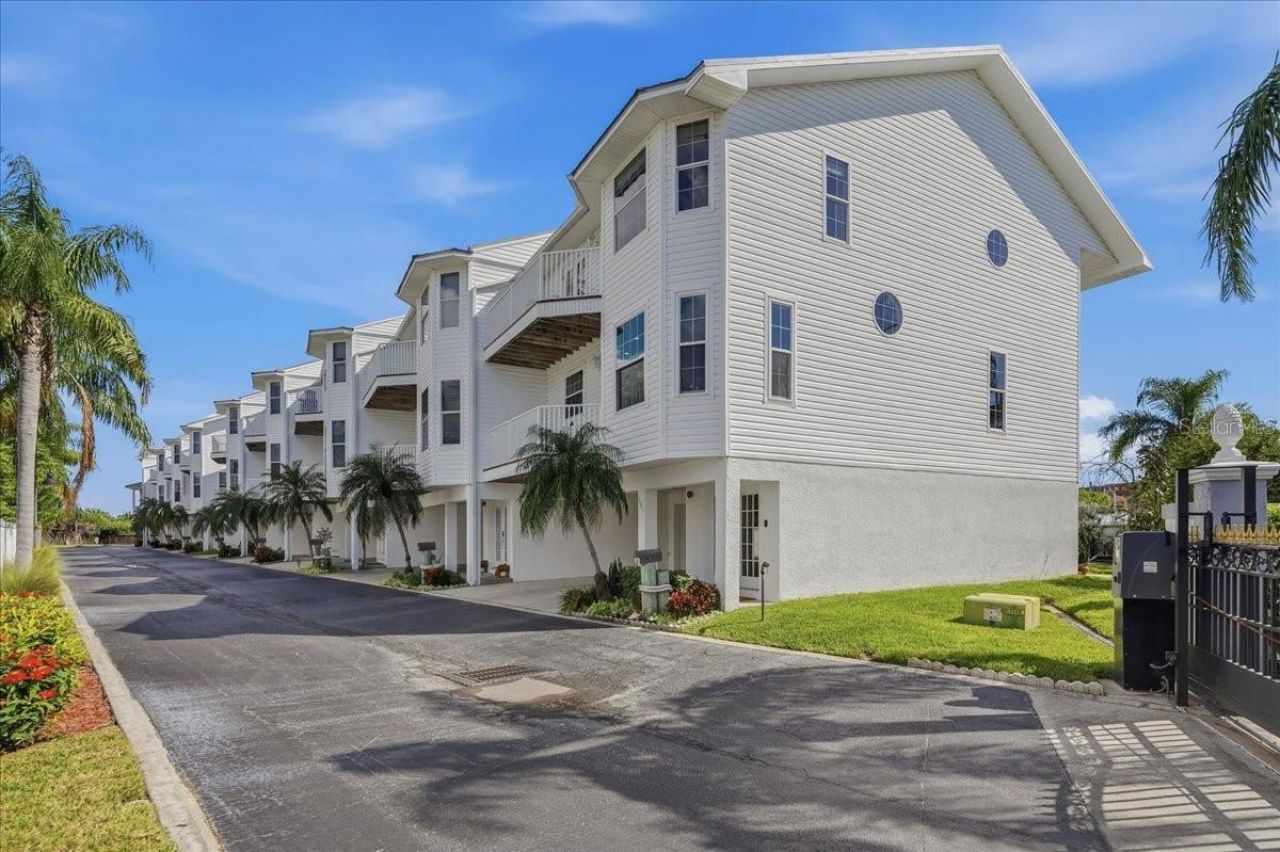 101 Shoals Circle, North Redington Beach, FL 33708 Photo
